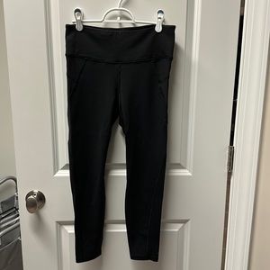 Athleta black cropped leggings